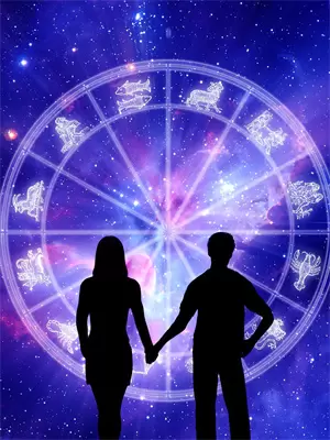 婆婆烧香拜佛
