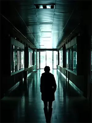 龙榻之上